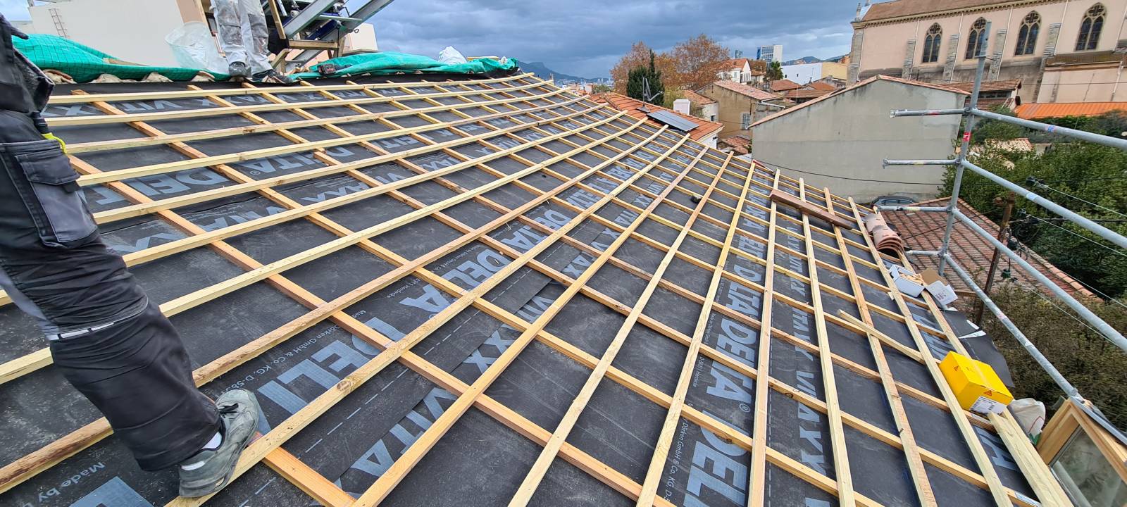 Devis de travaux de toitures par un couvreur au Mourillon  Toulon dans le var 83