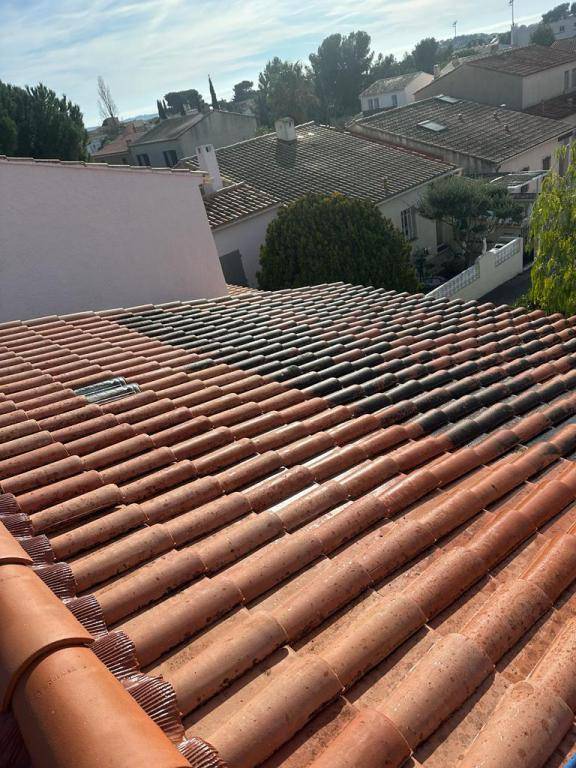 Devis de traitement anti mousse sur toiture  Sanary-sur-Mer dans le var 83